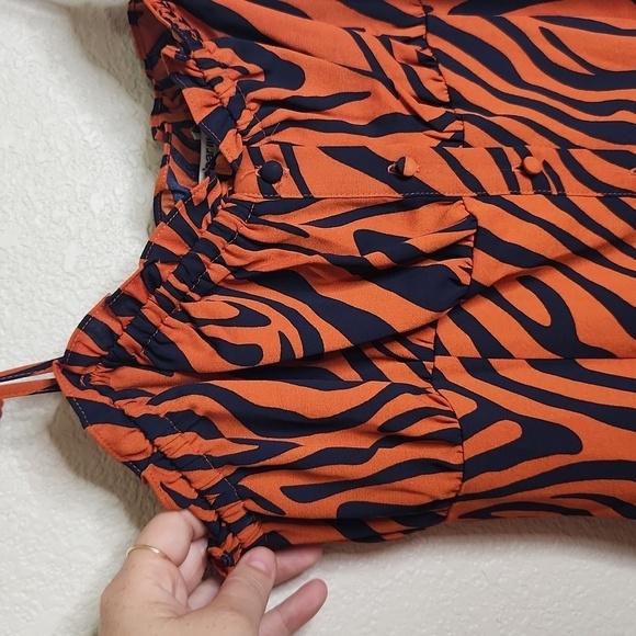 Bar III tiger striped mini dress, size large - Picture 2 of 8